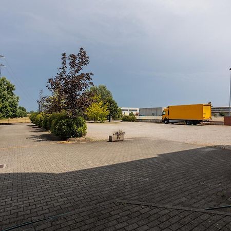 Eurhotel Fontevivo Екстериор снимка