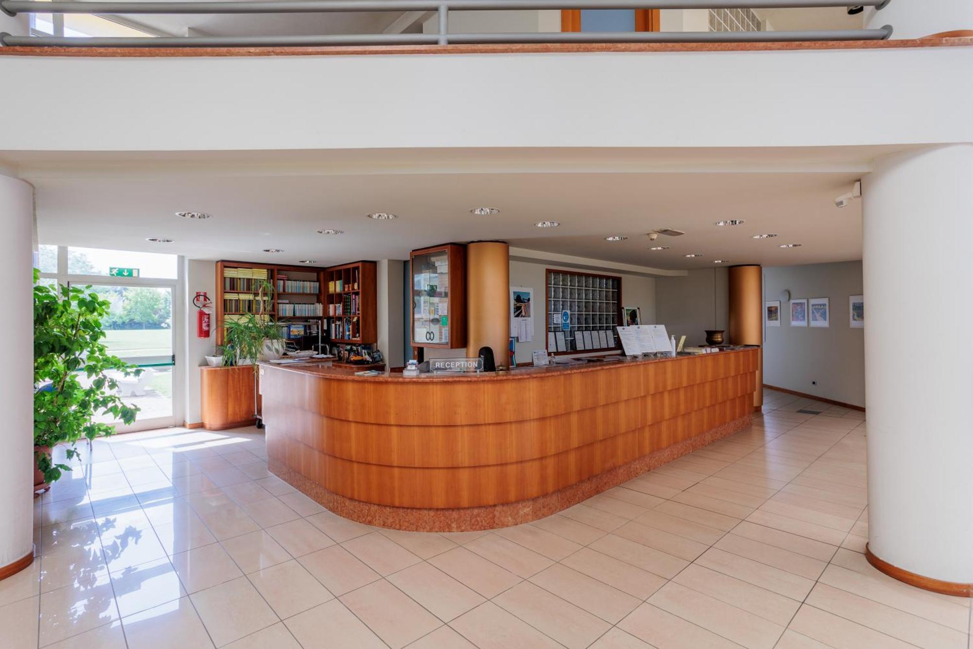 Eurhotel Fontevivo Екстериор снимка
