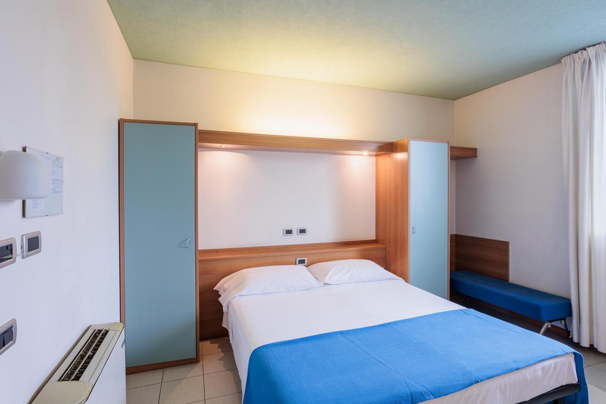 Eurhotel Fontevivo Екстериор снимка