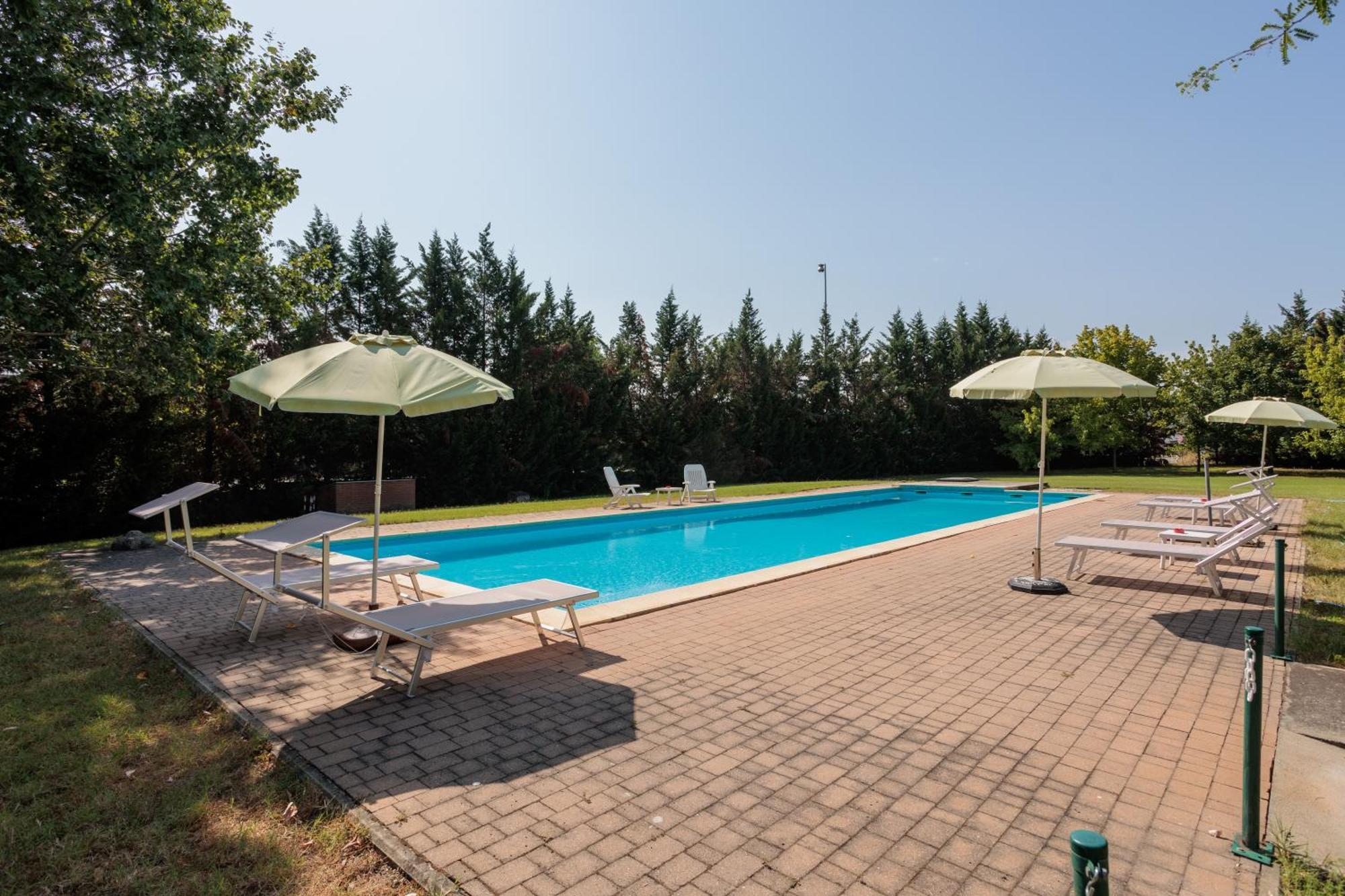Eurhotel Fontevivo Екстериор снимка