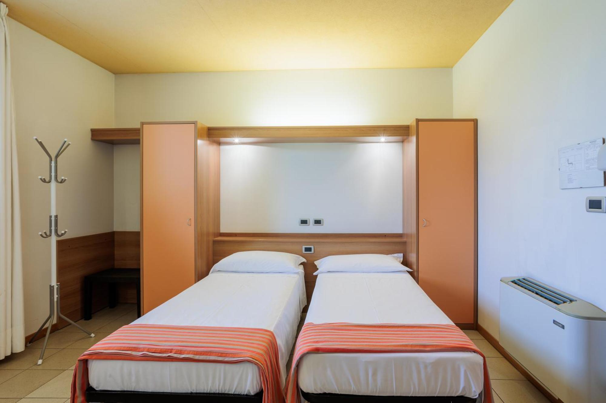 Eurhotel Fontevivo Екстериор снимка